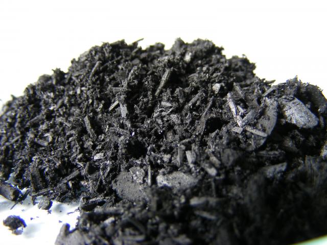 Bioszén fanyesedékből /Biochar from woodscreenings