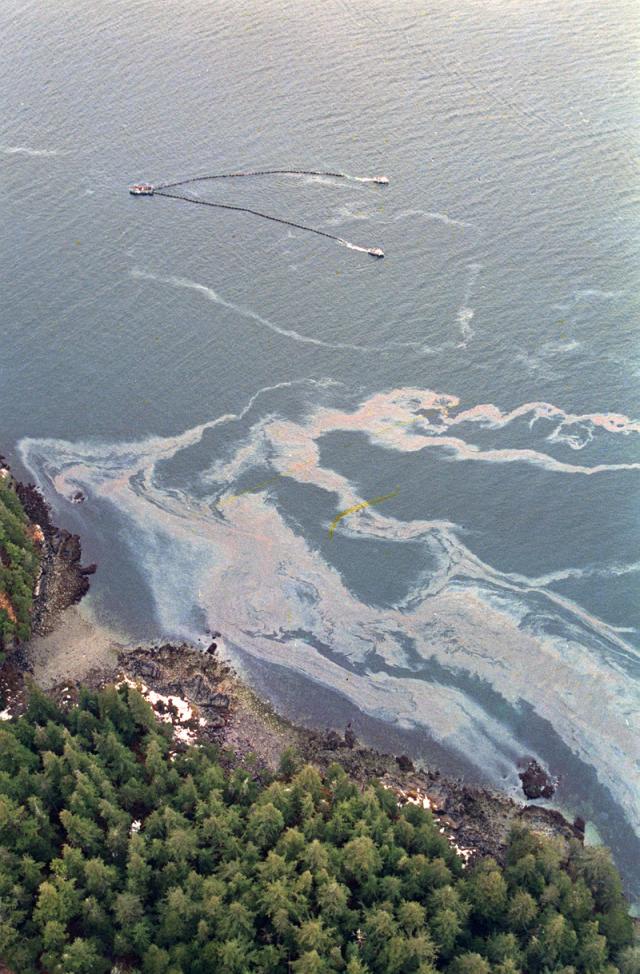 Olajkiömlés az Exxon Valdez olajszállító tankhajóból